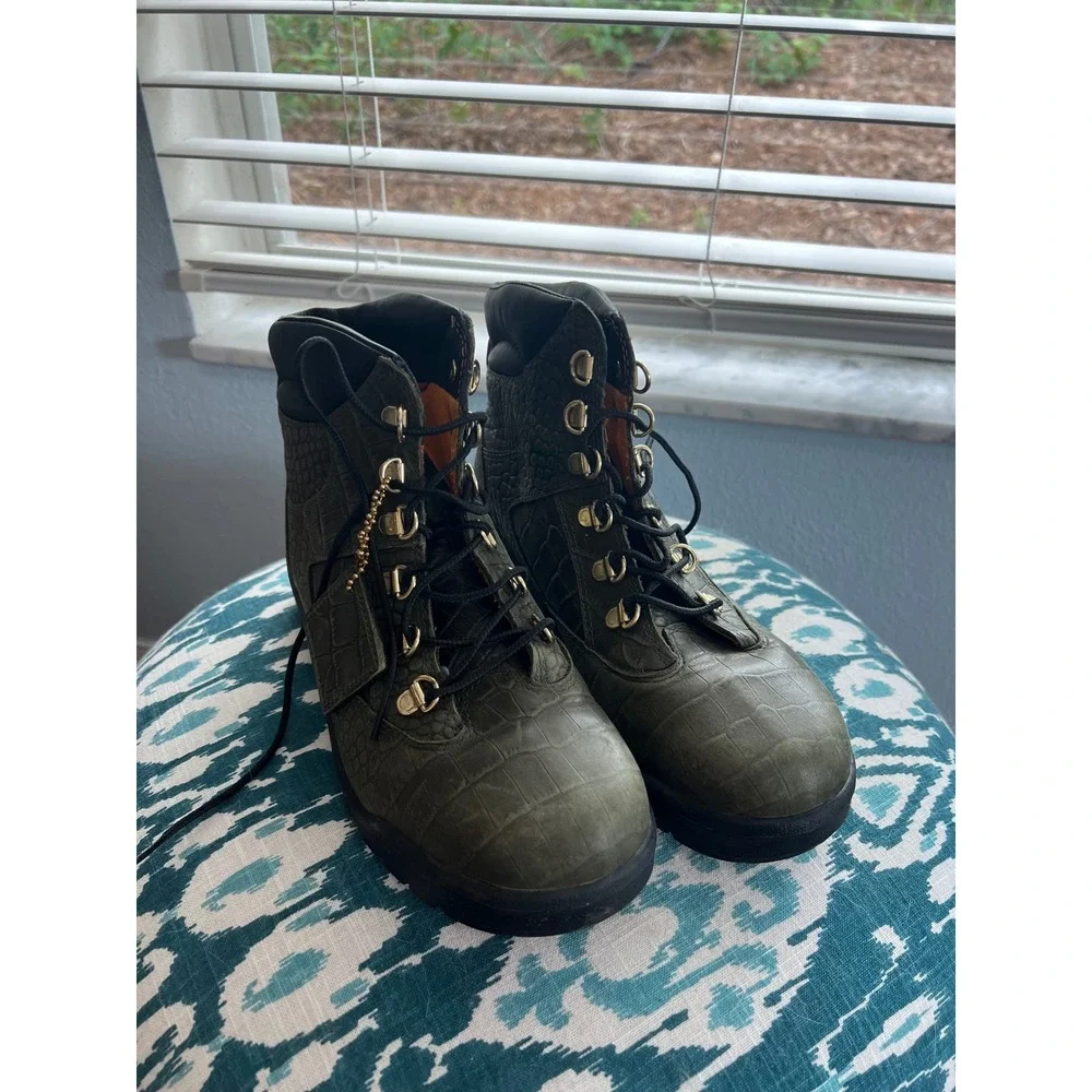 Timberland Leather‎ Ankle Boots Alligator Print Lace Up Gold Accents 6.5